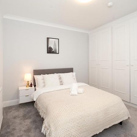 Excellent, Three Bedroom North London Apartment With Free Parking Extérieur photo