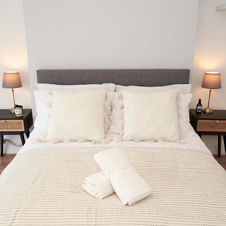 Excellent, Three Bedroom North London Apartment With Free Parking Extérieur photo