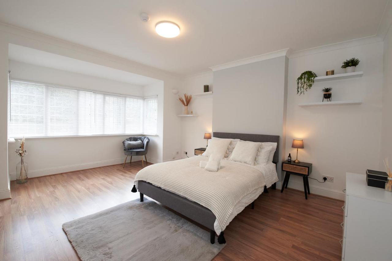 Excellent, Three Bedroom North London Apartment With Free Parking Extérieur photo