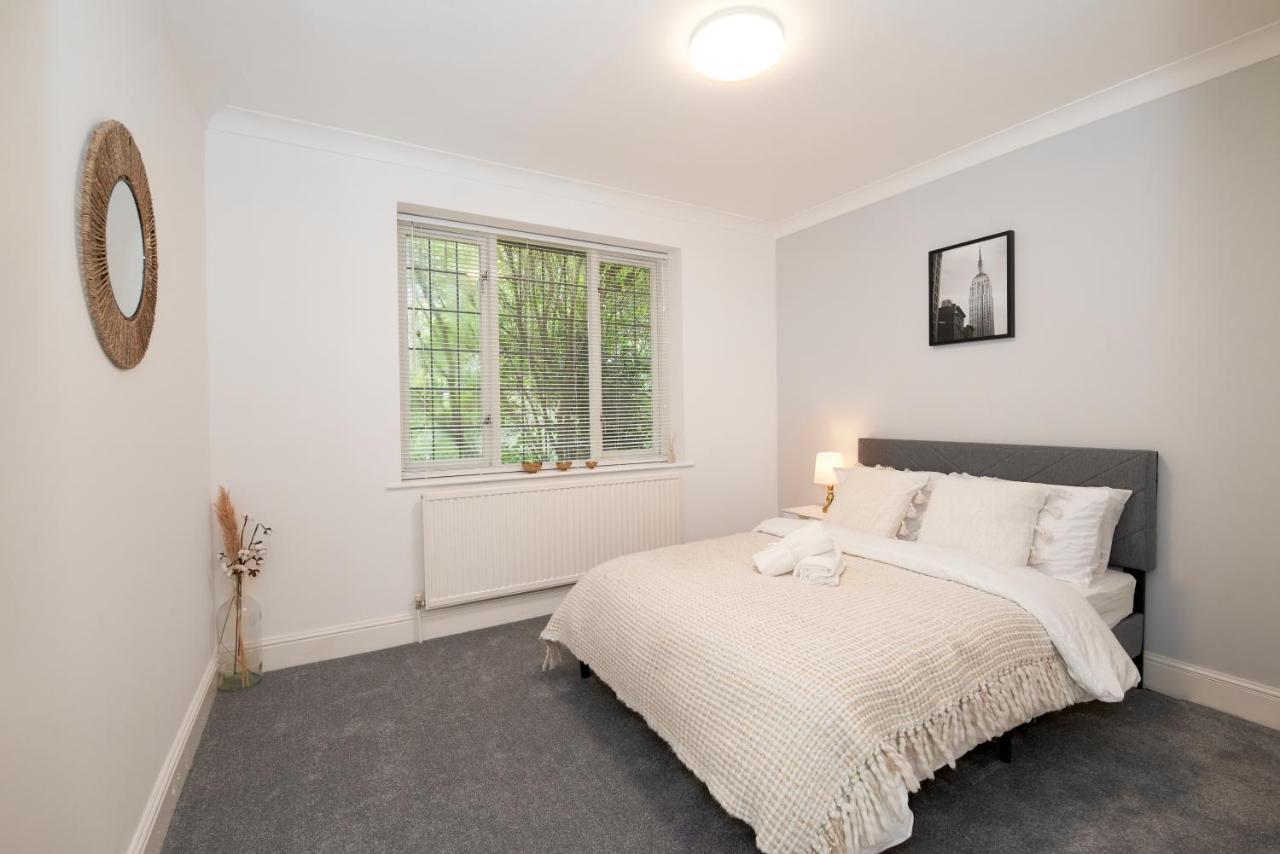 Excellent, Three Bedroom North London Apartment With Free Parking Extérieur photo
